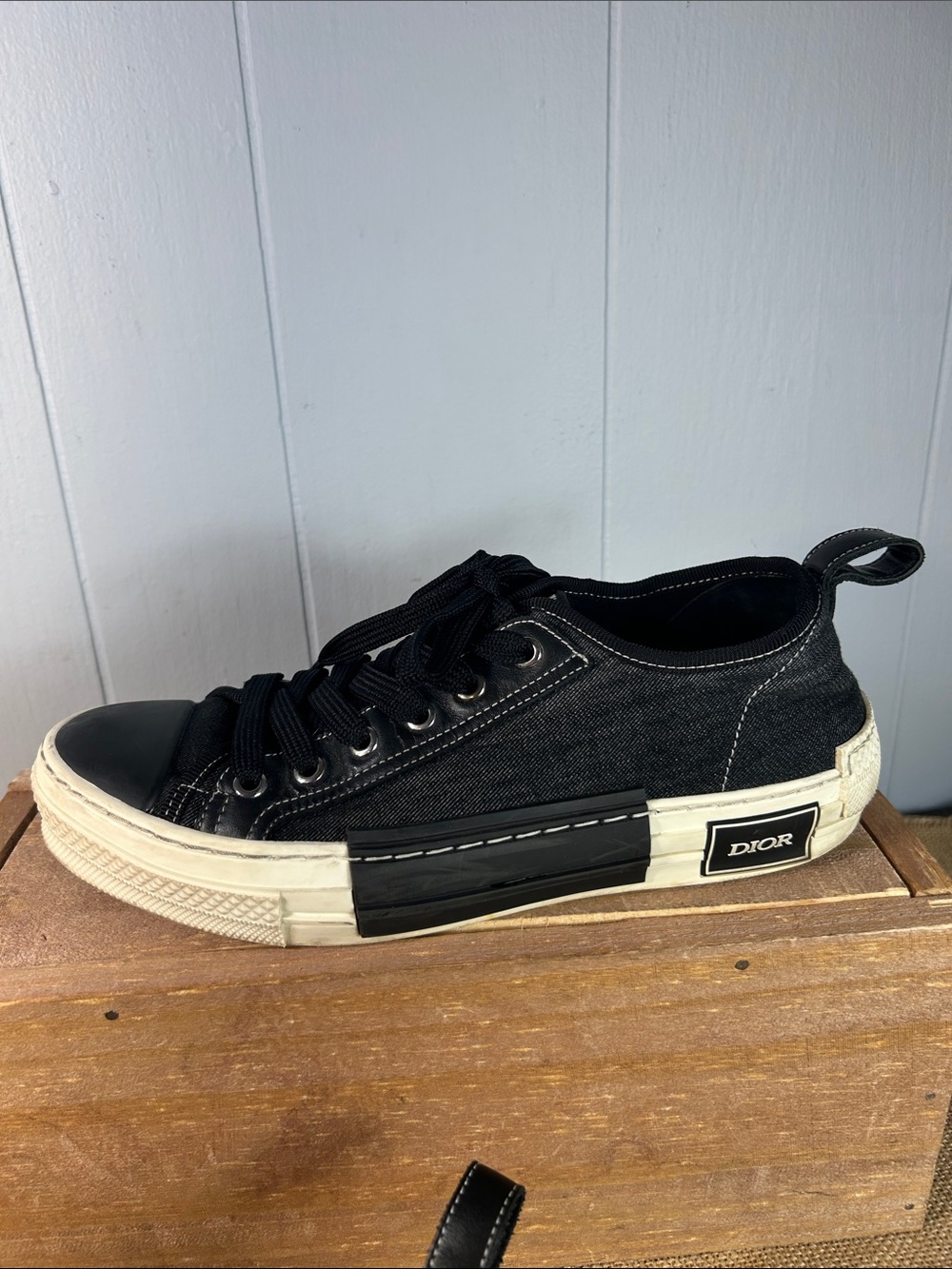 Dior B23 Black Low-Top Canvas Sneakers with White Sole - Picture 2 of 16